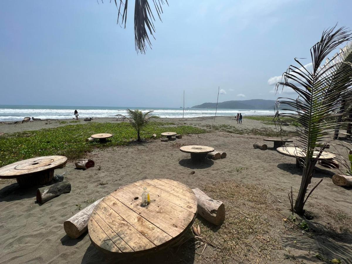North Shore Beach Resort Балер Екстериор снимка